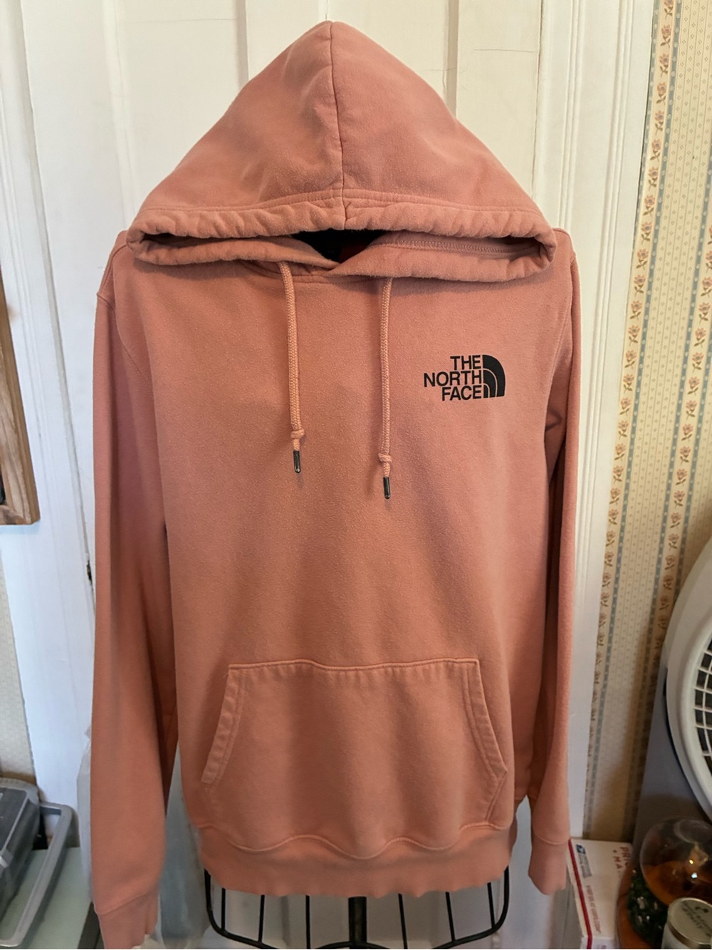 The North Face Men's Size XL Dusty Rose Crewneck Hoodie!